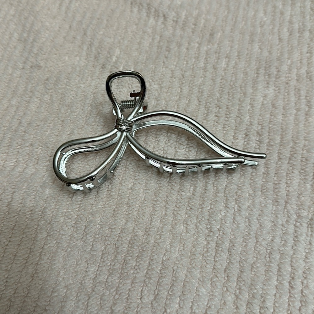 Silver Bowknot Hair Clip non-slip